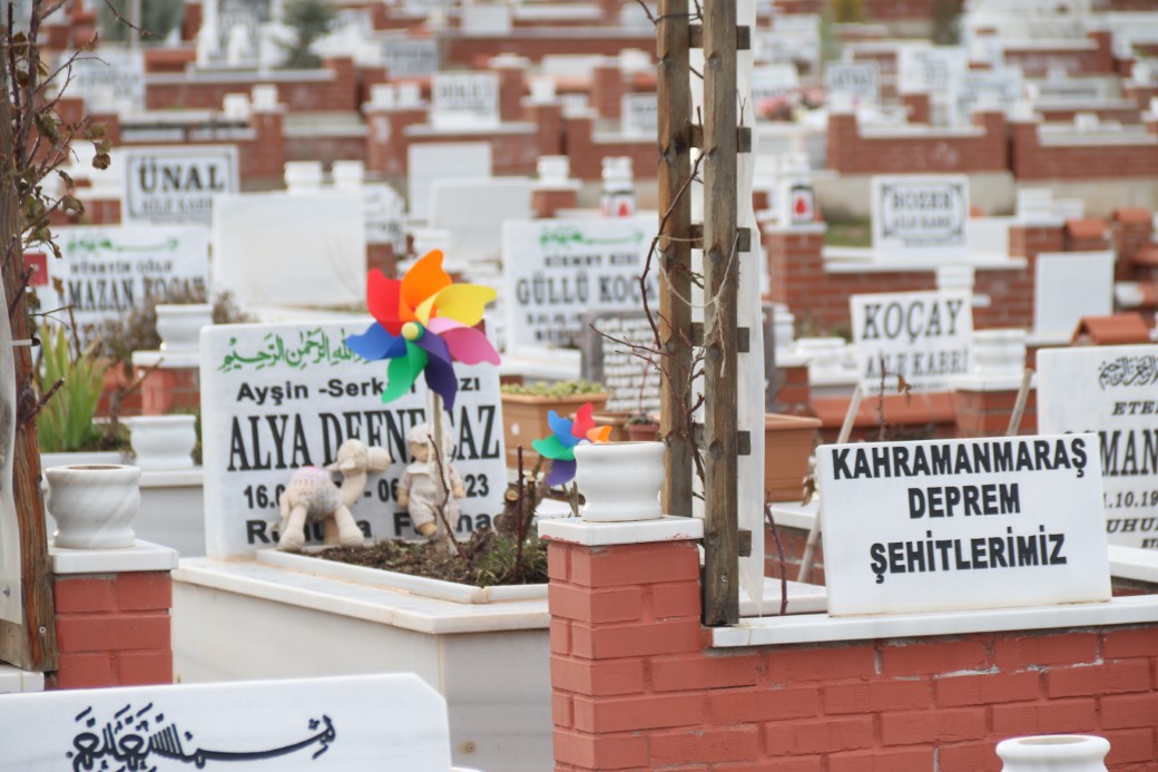 Depremde 9 aylık torununu, kızını, oğlunu ve damadını kaybeden baba: "Torunum yeni yürüyordu"