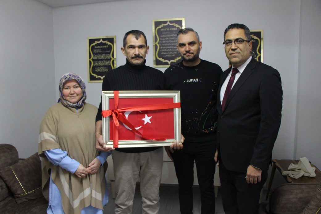 Hayatlar kurtarıp yeni evini depremzede aileye açan maden işçisi: "Felaket olsa yine yardıma koşarım"