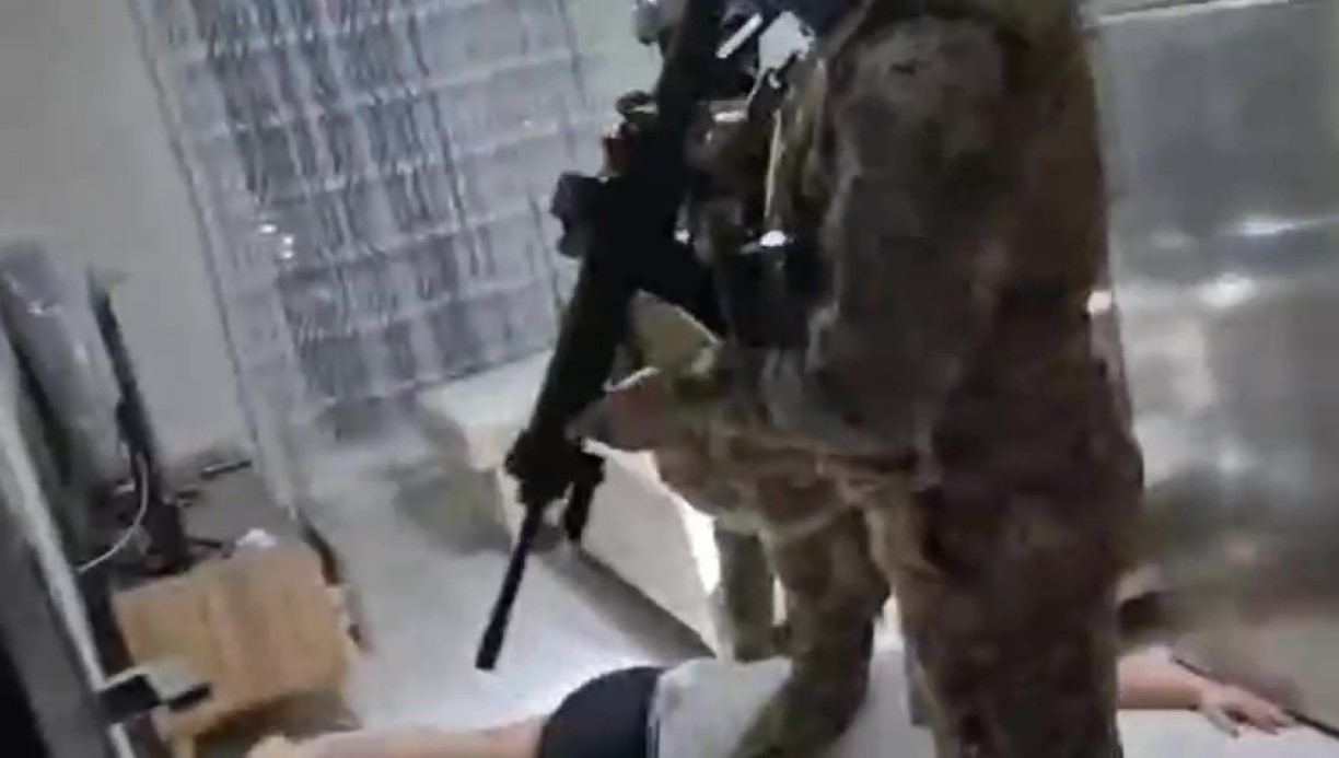 Türk filmi gibi gasp: Hastanede refakatçi olarak beklemişler