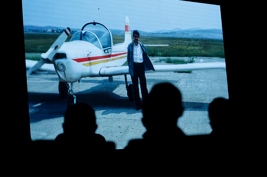 Özdemir Bayraktar’ın yaşam öyküsü belgesel oldu