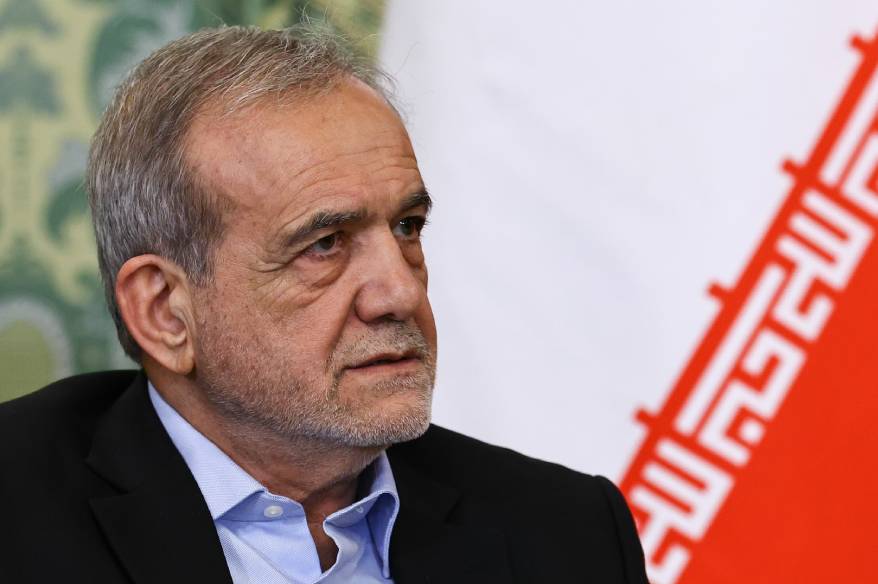 Pezeşkiyan: "İran-ABD görüşmeleri ileriye doğru atılmış bir adım oldu"