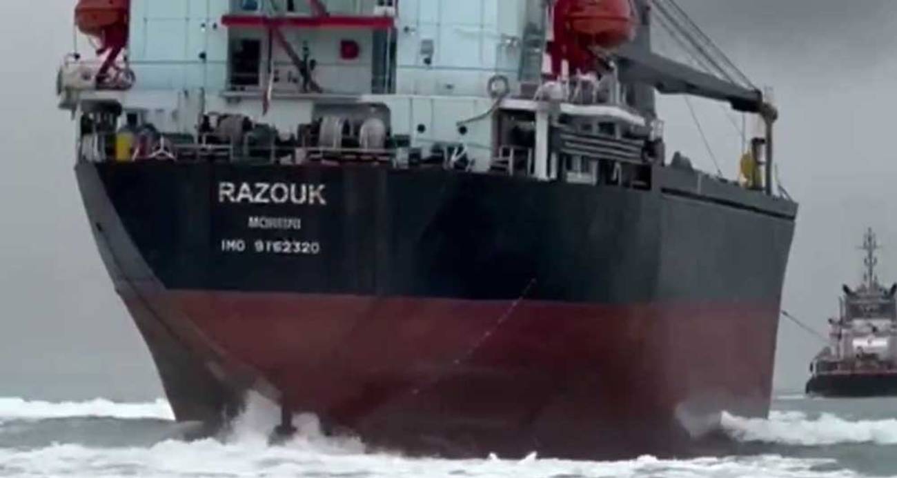 Sarıyer’de karaya oturan gemi kurtarıldı