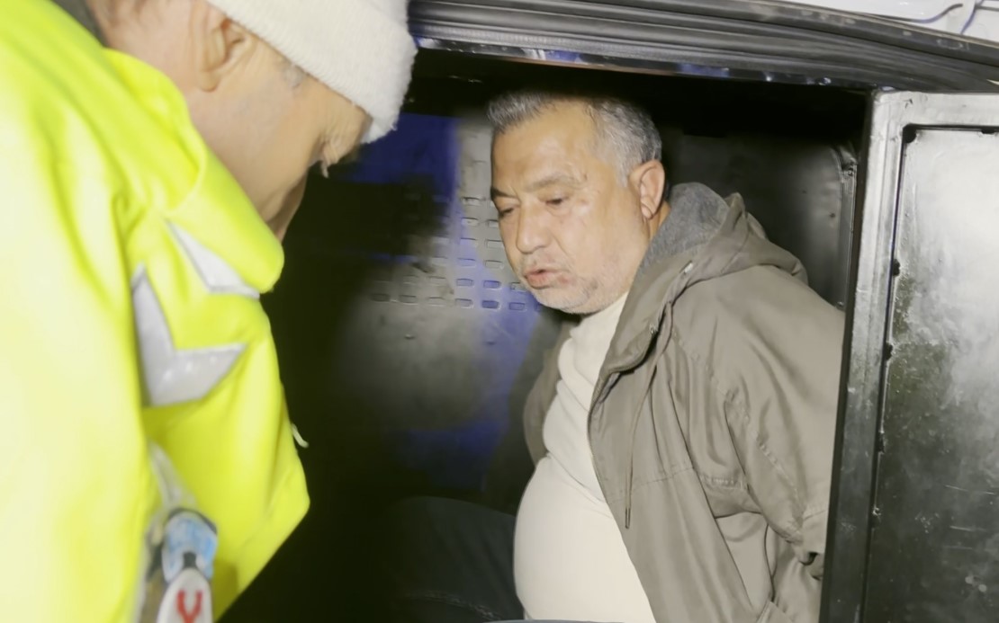 Maddi hasarlı kaza sonrası 2 kişiyi öldürdü, 