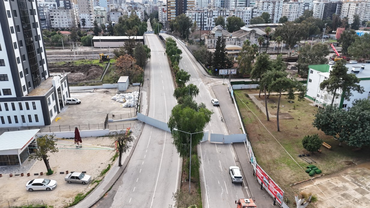 James Bond filminin bazı sahneleri çekilmişti: O köprüde yıkım başladı