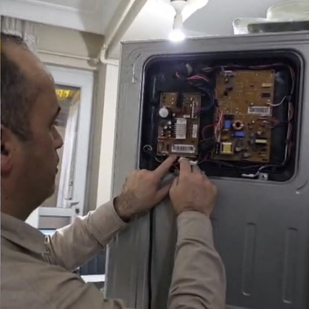 Sultangazi’de bozulan buzdolabı için yapay zekadan destek aldı, 12 bin liralık masraftan kurtuldu