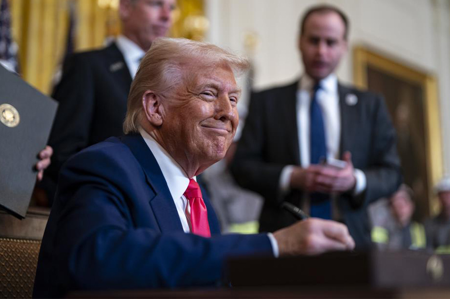 FBI'a ait belgede Trump’ın 2006’da Epstein ile ilgili olarak polisi aradığı iddiası