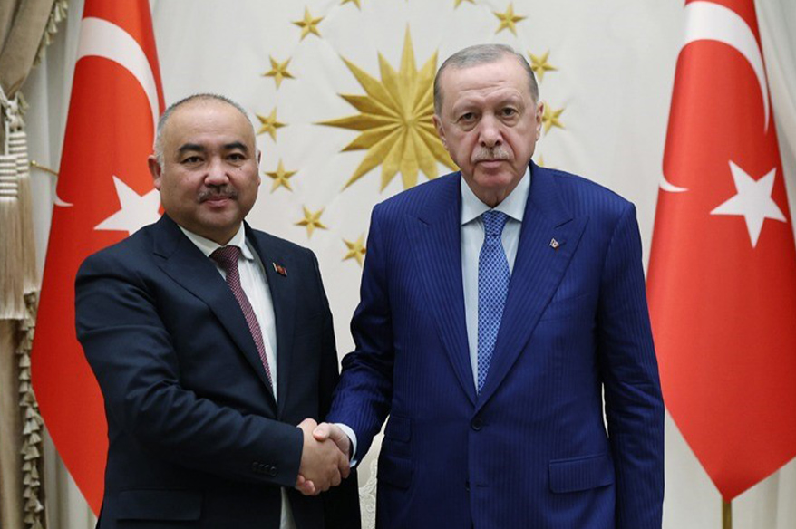 Cumhurbaşkanı Erdoğan, Kırgızistan Meclis Başkanı Turgunbek uulu’yu kabul etti