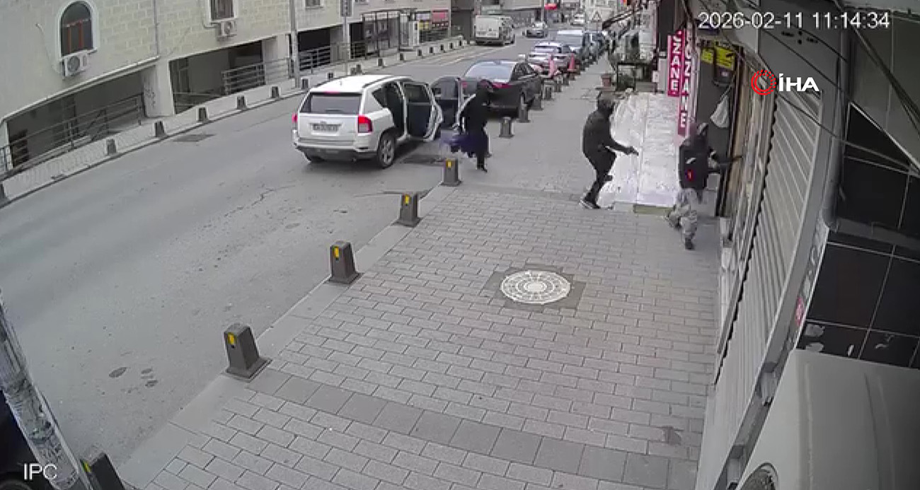 Eyüpsultan’daki kuyumcu soygunu girişiminin görüntüleri ortaya çıktı