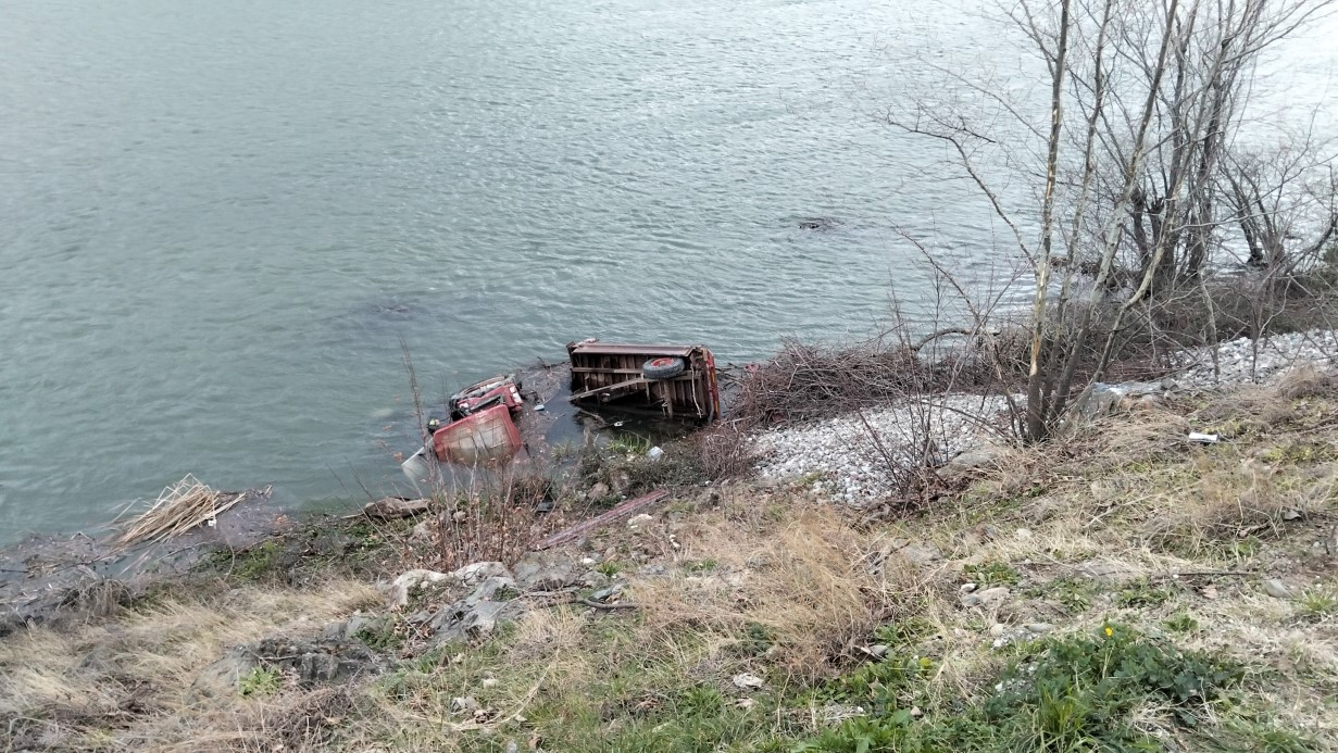 Samsun’da taktör Kızılırmak Nehri’ne uçtu: 1 ölü, 1 yaralı