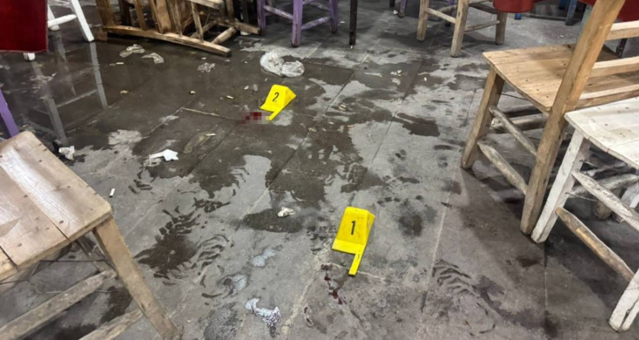 Kıraathanede bıçaklı saldırıya uğrayan amca ve yeğeni yaralandı