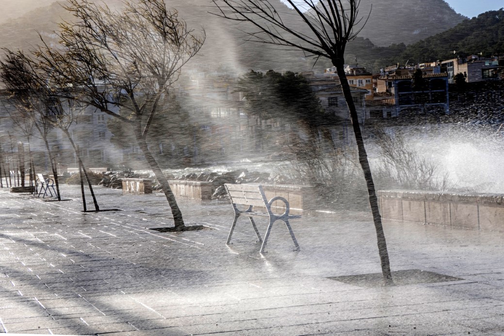 Nils Fırtınası, İspanya ve Portekiz'i kırmızı alarma geçirdi