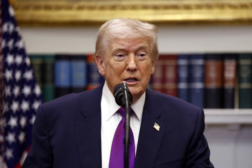 Çorum’da ev yangını: Mahsur kalan aileyi itfaiye kurtardı