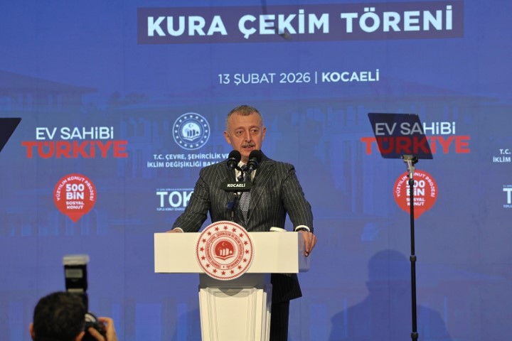 Kocaeli’de 10 bin 340 sosyal konutun kura çekimi Bakan Kurum’un katılımıyla yapıldı