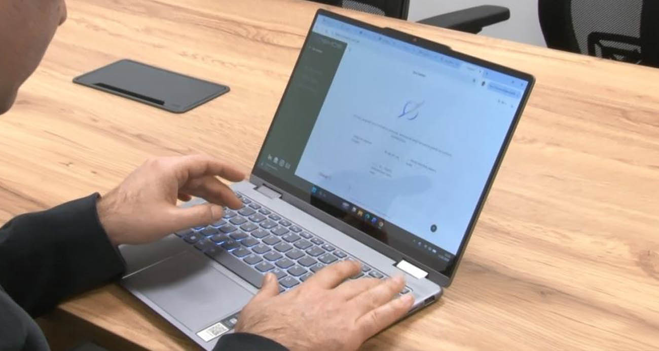 Yerli yapay zeka Cosmos T1, kendisinden üç kat büyük modellerle yarışıyor