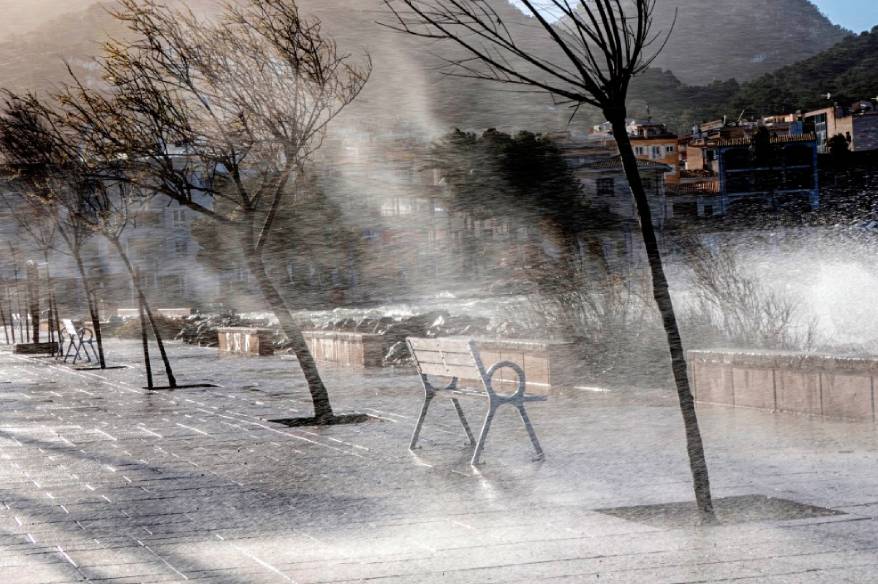 Nils Fırtınası, İspanya ve Portekiz'i kırmızı alarma geçirdi