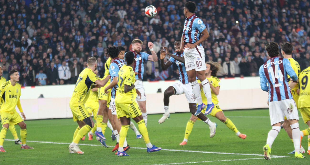 Trabzon'da nefes kesen maç! 5 gollü düelloda zafer Fenerbahçe'nin