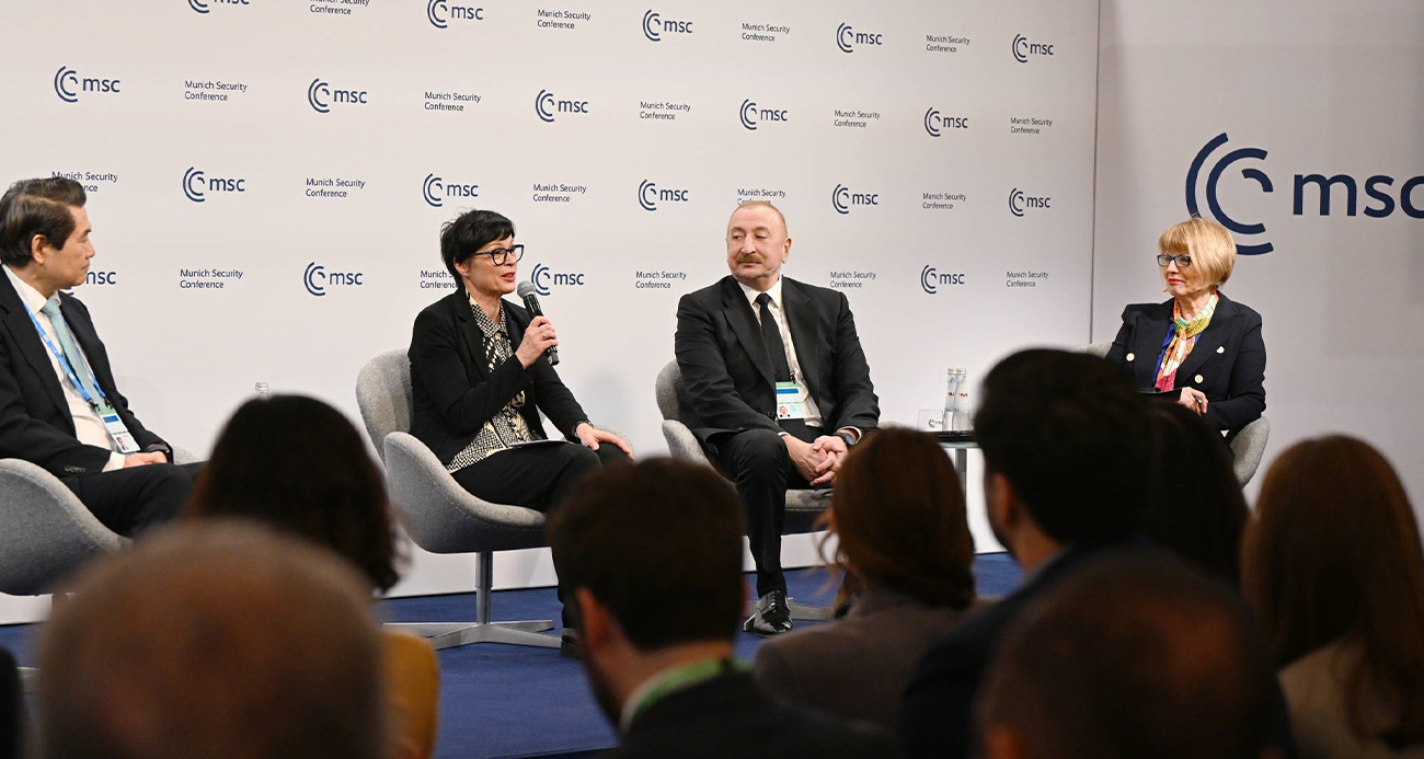 Elazığ'da iki otomobil çarpıştı: 1'i ağır 3 yaralı