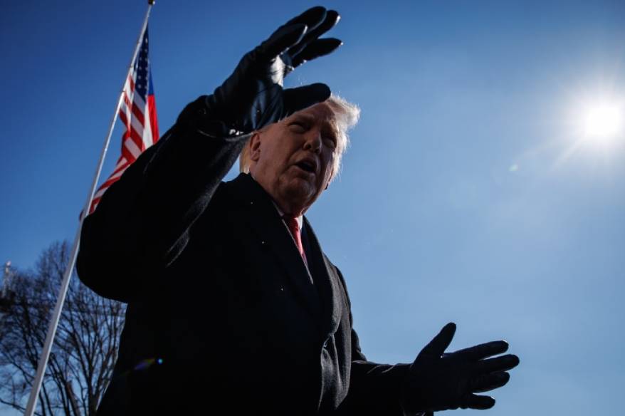 Trump: "İran’da rejim değişikliği en iyi senaryo gibi görünüyor"