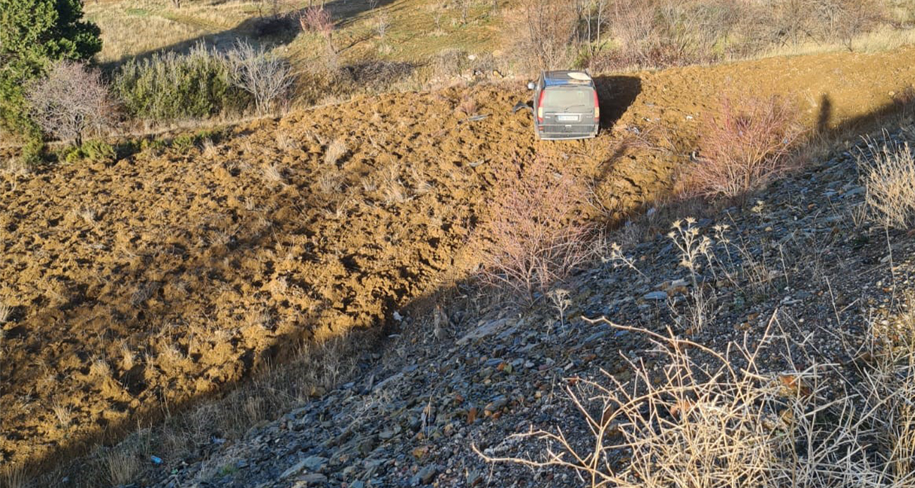 Isparta’da kontrolden çıkan araç şarampole uçtu: 10 yaralı