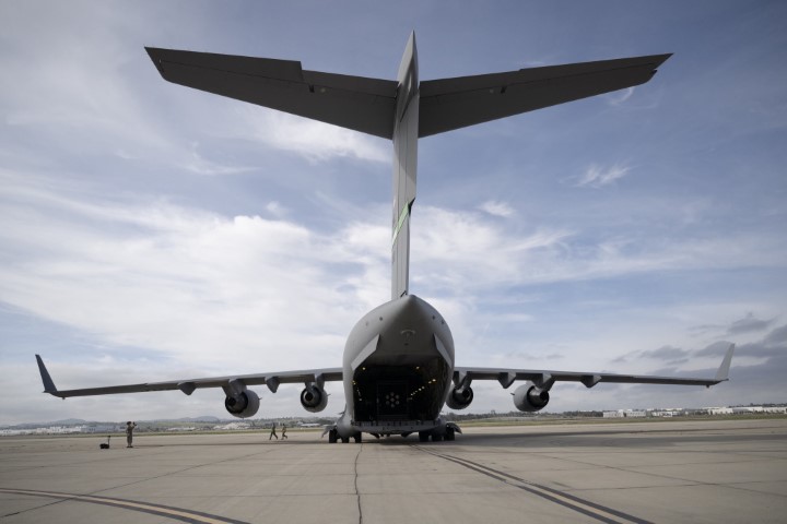 ABD'de bir ilk: Nükleer reaktörü kargo uçağıyla taşıdı