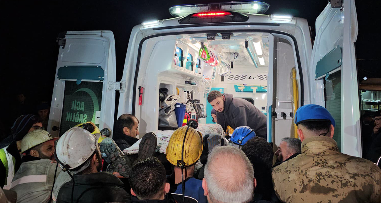 Çizmeleriyle morga kaldırılan madencinin cenazesi yürek burktu