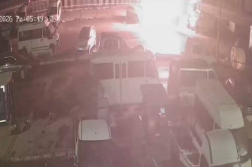 Geceyi geçirmek için girdiği minibüs mezarı oldu!