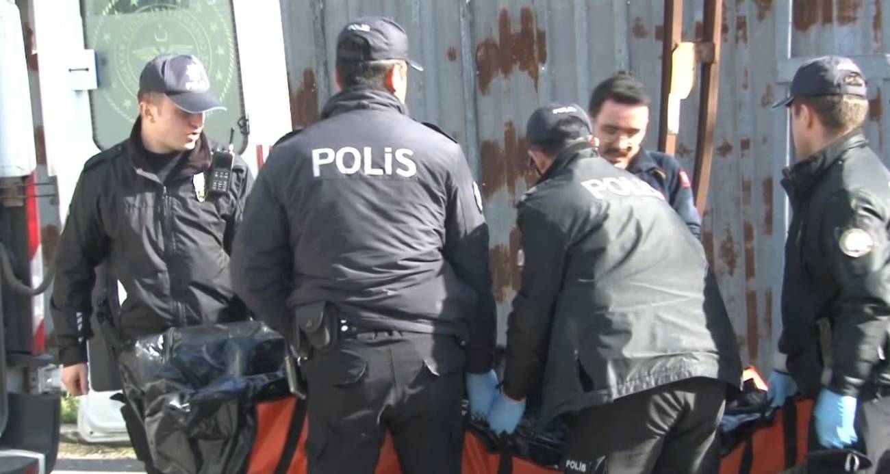 Gaziosmanpaşa’da boş bir arazide erkek cesedi bulundu