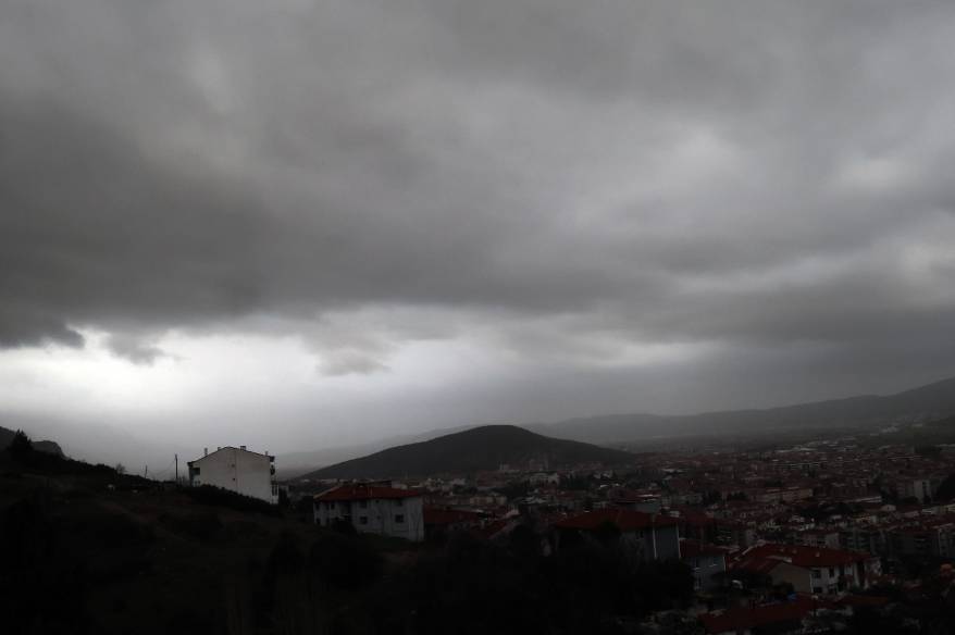 Afrika toz bulutu Muğla semalarını siyaha bürüdü