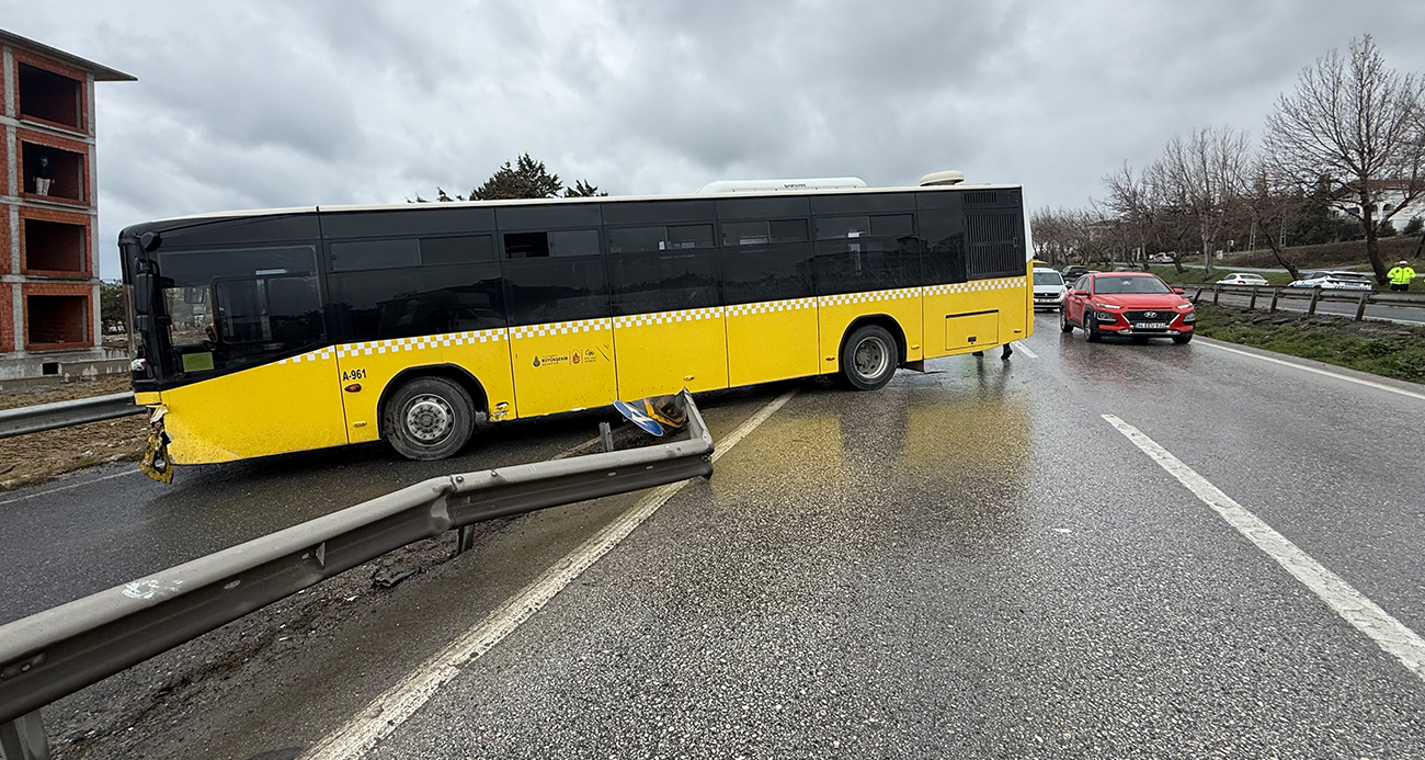İETT otobüsü bariyere çarparak yoldan çıktı: 5 yaralı