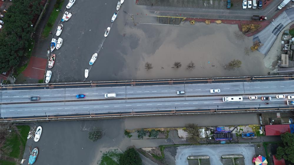 Çanakkale’de taşan Sarıçay dron ile görüntülendi