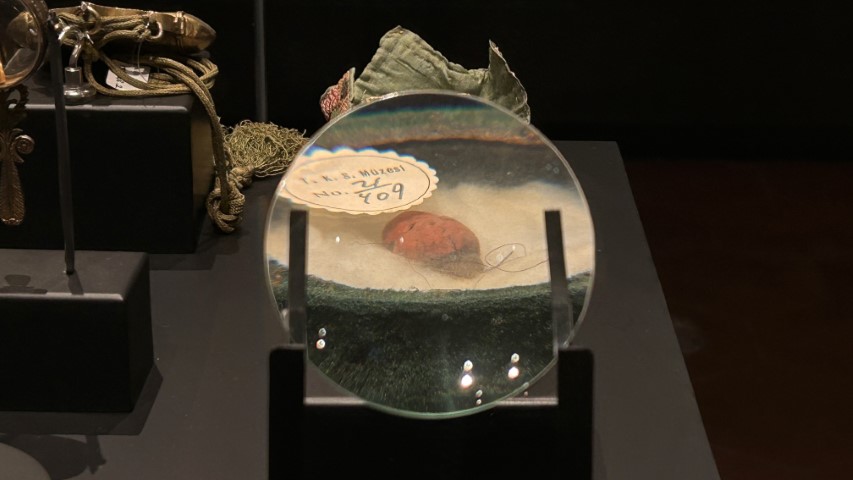 Osmanlı’nın en büyük mushafı Ramazan ayına özel ilk kez Topkapı Sarayı’nda sergide