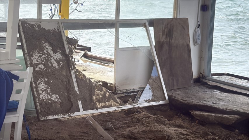 Bodrum sahili savaş alanına döndü: