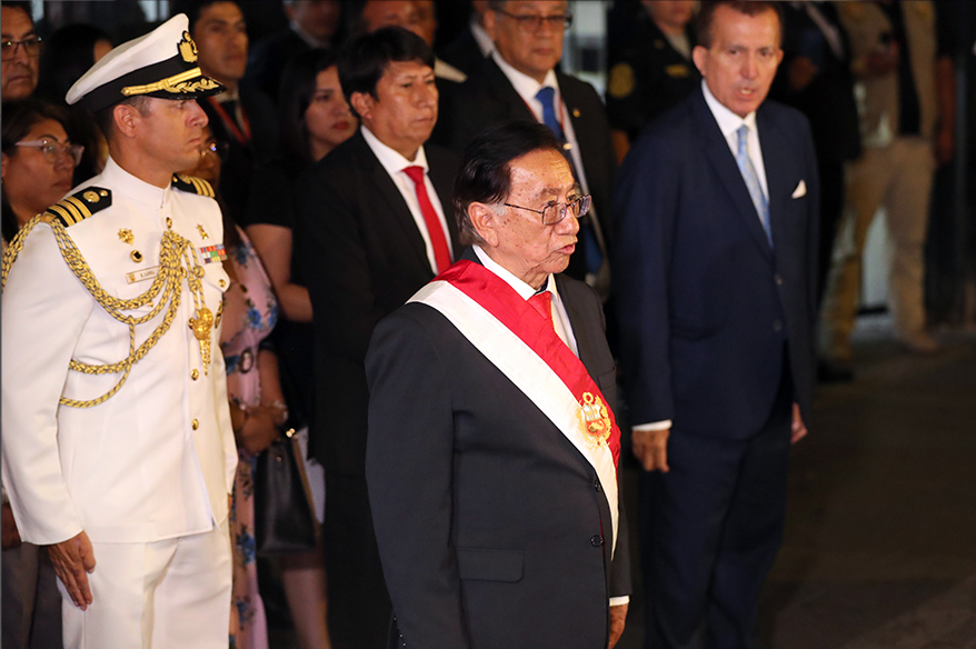 Peru'da 83 yaşındaki Balcazar geçici devlet başkanı oldu