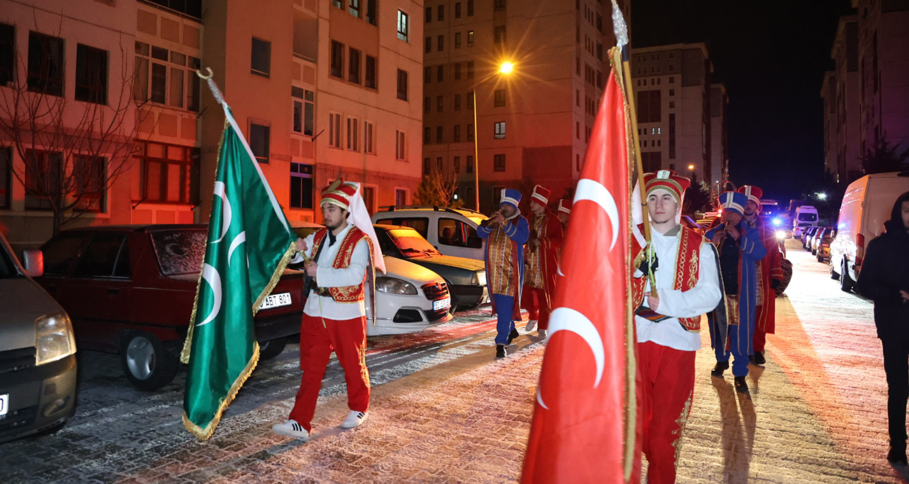 İlk sahura mehteranla kalktılar