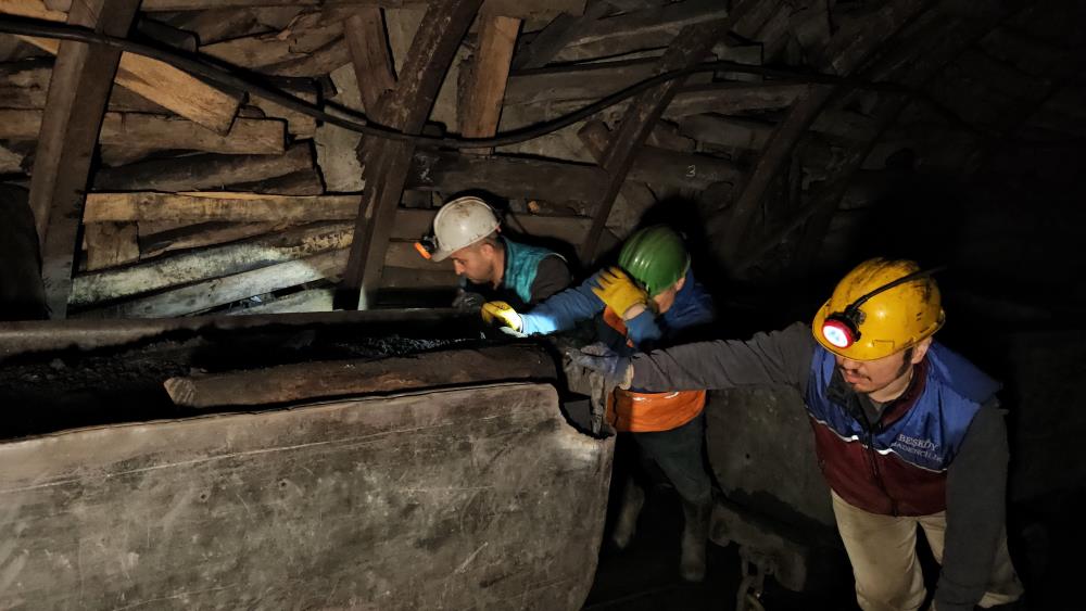 Madencilerin yerin 120 metre altında ilk sahur heyecanı