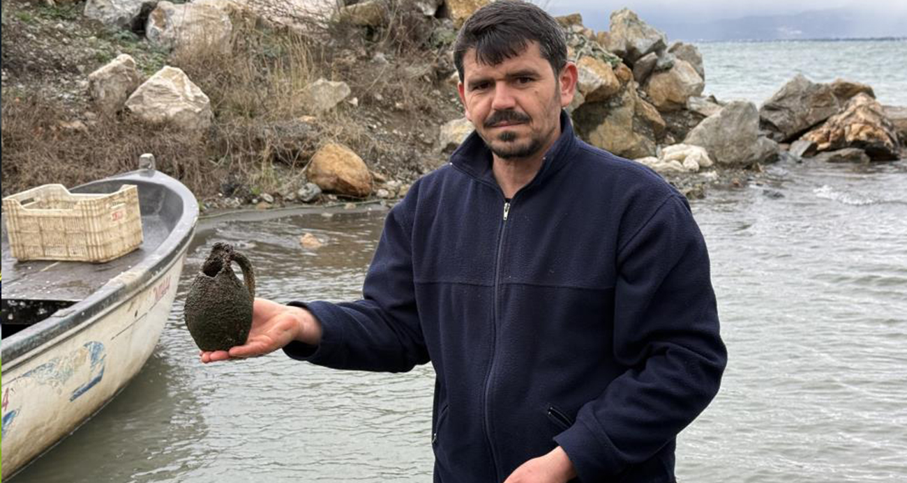 İznik Gölü’nde balıkçıların ağına küp takıldı