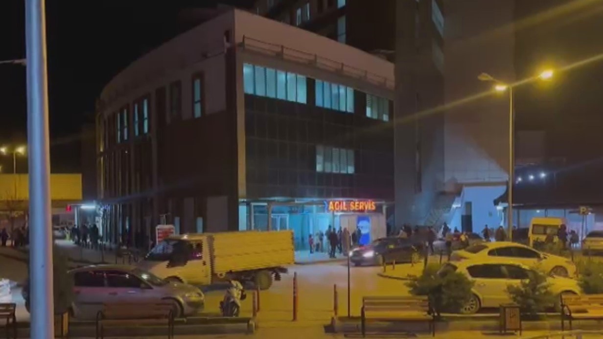 Hatay’da gerçekleşen silahlı saldırıda; annenin ardından baba da hayatını kaybetti, kız evlatlarının yaşam mücadelesi sürüyor