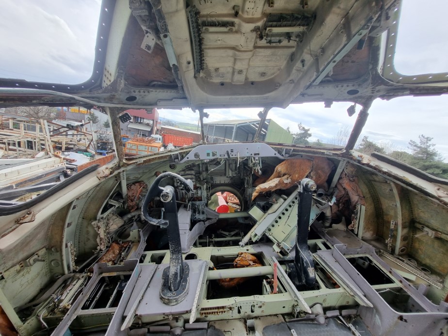 Bursa’da hurdacıdaki Boeing 747 uçak görenleri şaşkına çeviriyor
