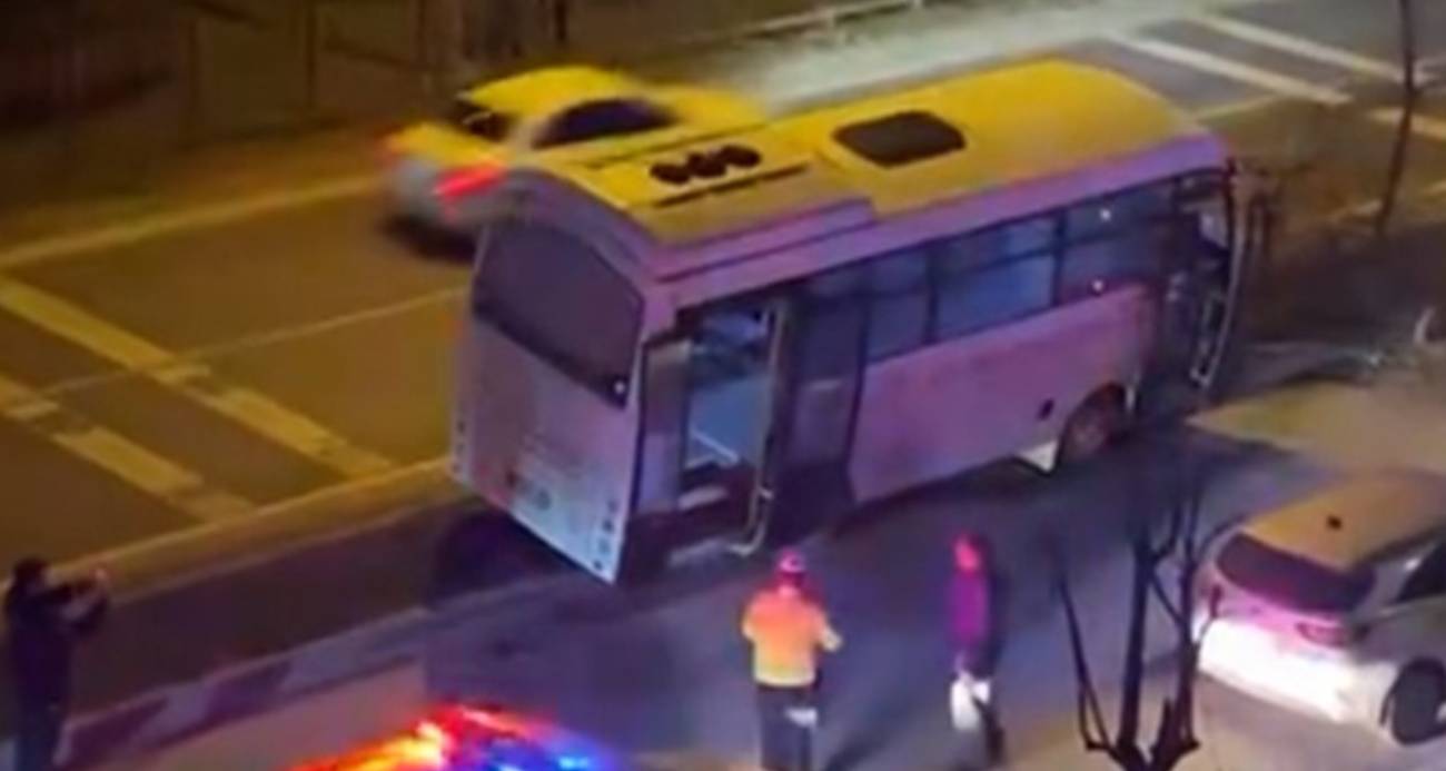 Bolu’da D-100 kara yolunda kontrolden çıkan özel halk otobüsü önce yol kenarındaki refüje çıktı ardından ağaca çarparak durabildi.