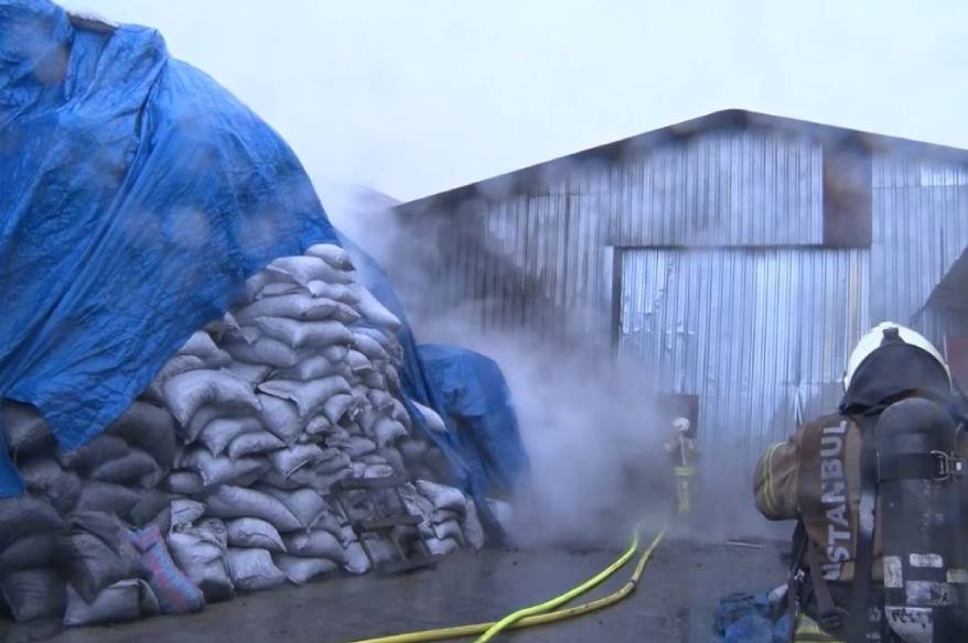 Eyüpsultan’da 3 iş yerinde yangın