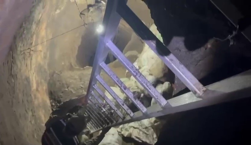 Define hevesiyle 40 metrelik kuyuyu evinin bahçesine 2 yılda kazdı