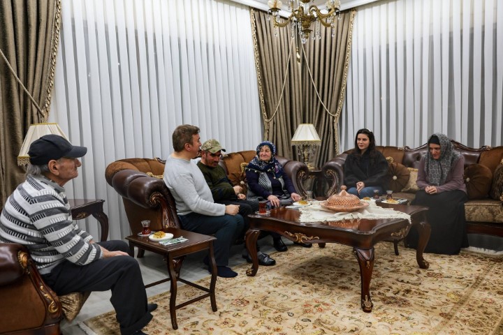 Erzincan’da hayatını kardeşlerine adayan Çilem’in sessiz kahramanlığı