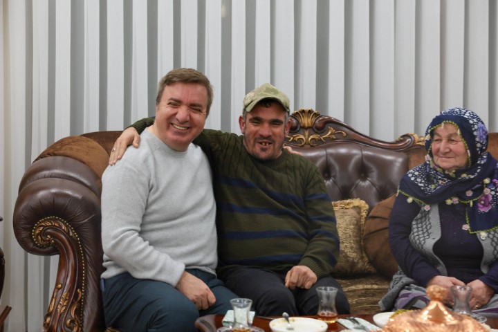 Erzincan’da hayatını kardeşlerine adayan Çilem’in sessiz kahramanlığı