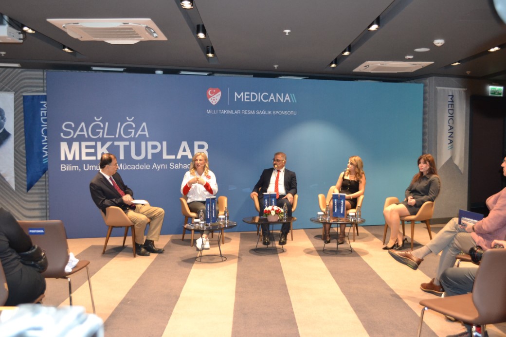 A Milli Kadın Futbol Takımı’ndan kanser hastalarına moral ziyareti