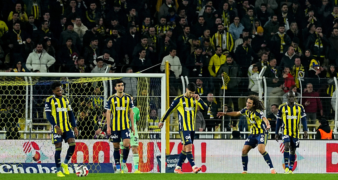 Fenerbahçe, Trendyol Süper Lig’de bu sezon 3 maç ve üzeri elde ettiği galibiyet serilerini Kadıköy’de yaşadığı beraberliklerle bitirdi.