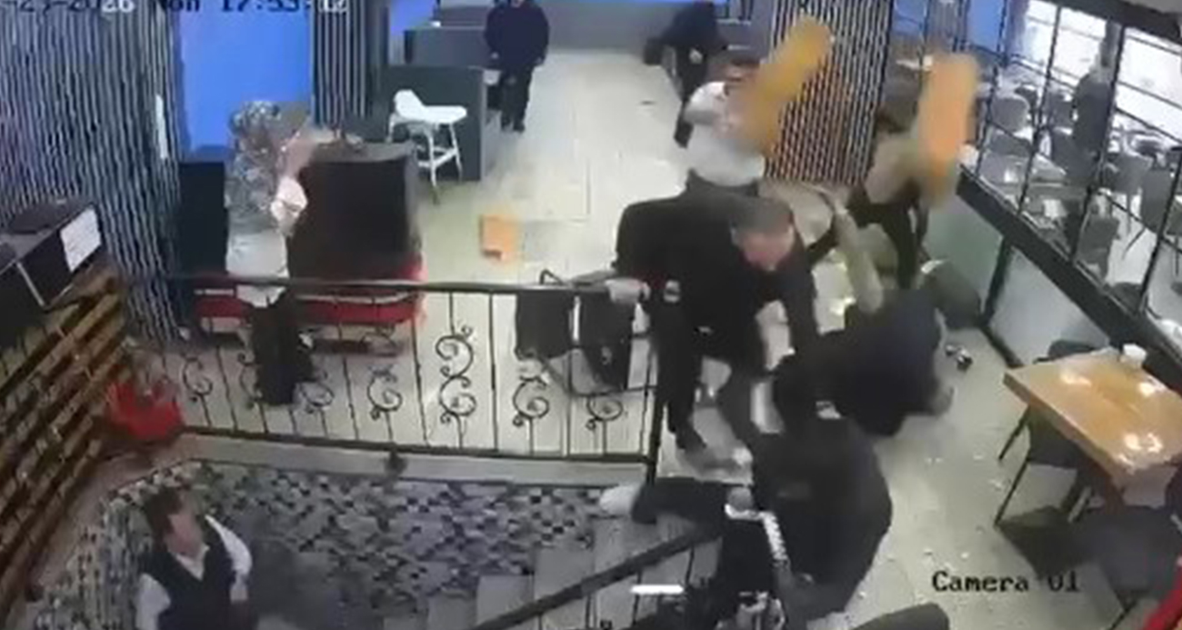 Sandalye ve masalar havada uçuştu