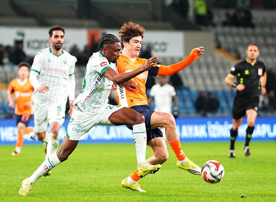 Trendyol Süper Lig: RAMS Başakşehir: 2 - Konyaspor: 0 (Maç sonucu)