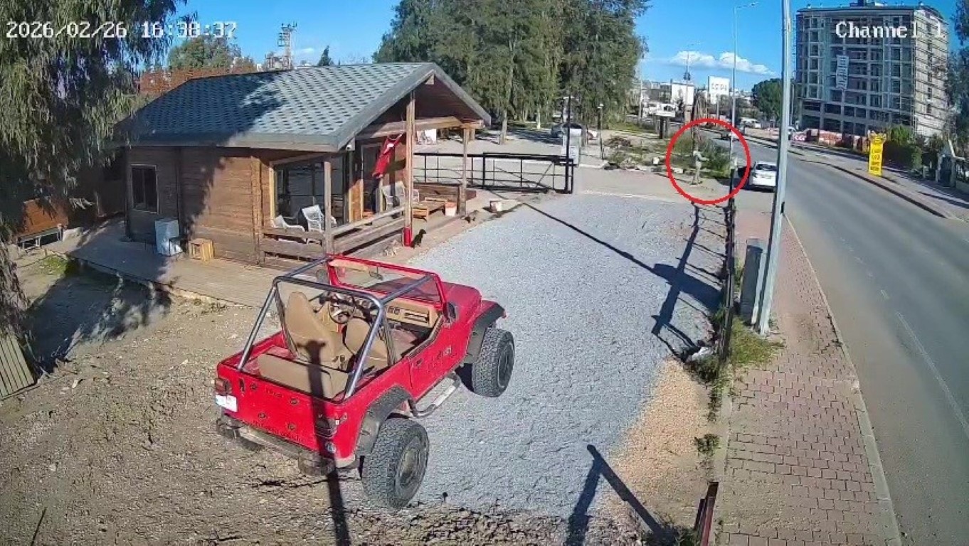 Müşteri sanıp tokalaştığı şahsın silahlı saldırısında ölümle burun buruna geldi