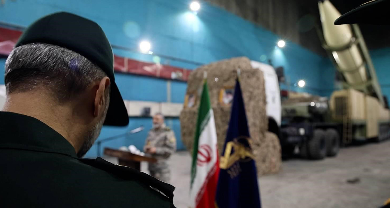 İran Devrim Muhafızları Ordusu, Dini Lider Ayetullah Ali Hamaney’in hayatını kaybetmesinin ardından yayımladığı bildiride, "İran Silahlı Kuvvetleri tarihinin en ağır taarruz operasyonu dakikalar içinde başlayacak" denildi.