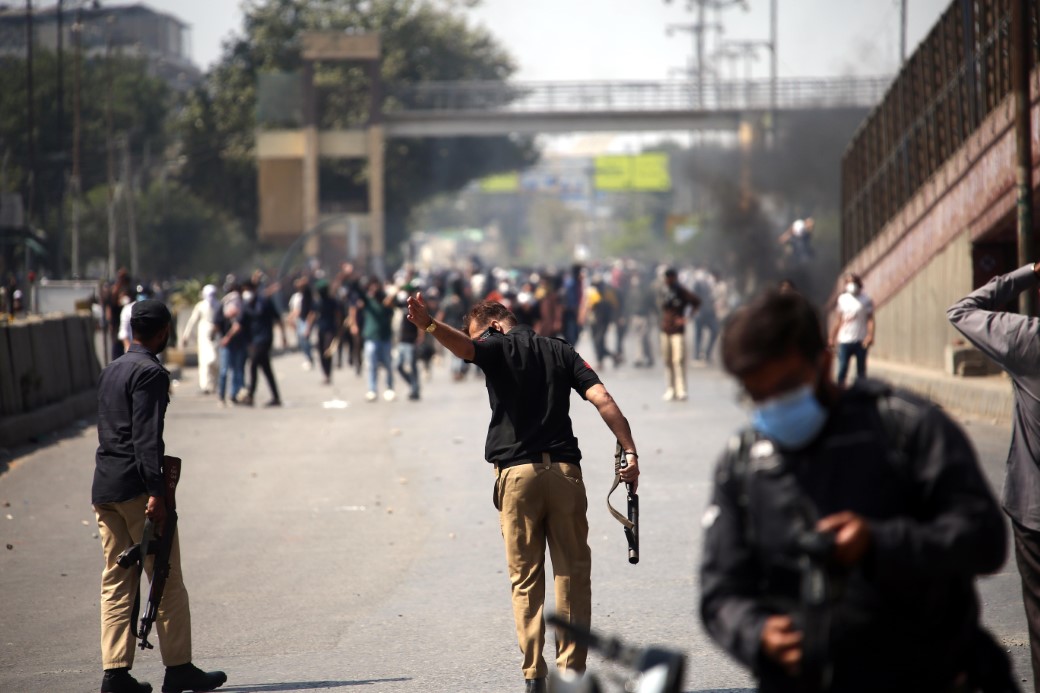 Pakistan'da ABD Konsolosluğu protestolarında 9 can kaybı, 36 yaralı